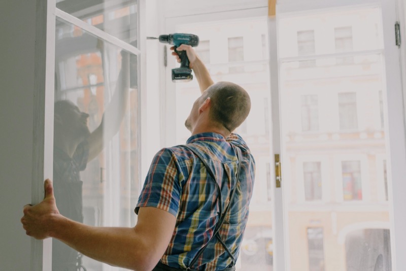Window and door fitter waste